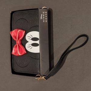 NWT Disney Minnie M RED Bow Wristlet Pouch WALLET TECH POCKET BLACK BIOWORLD 1